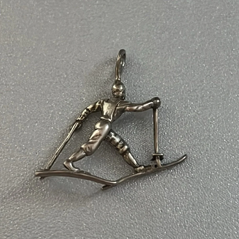 Vintage Sterling Silver Charm Cross Country Skiier - Picture 3 of 3